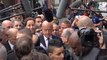 Alain Juppé accueilli par plus de journalistes que de passants à Argenteuil
