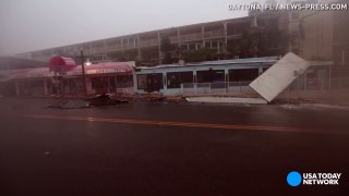 Hurricane Matthew roars into Florida