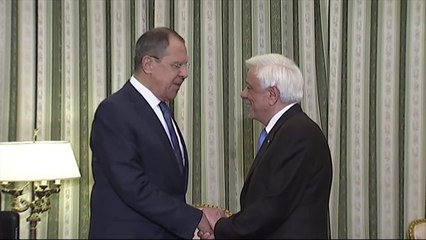 À Athènes, Sergueï Lavrov réclame une "coopération honnête" en Syrie