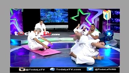 Silvio Mora y su puerco forman parte del Yoga Chevere-Chevere Nights-Video