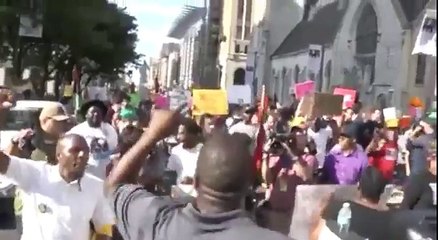 NeverHillary Schwarze Wähler marschieren, um eine Nachricht zu senden