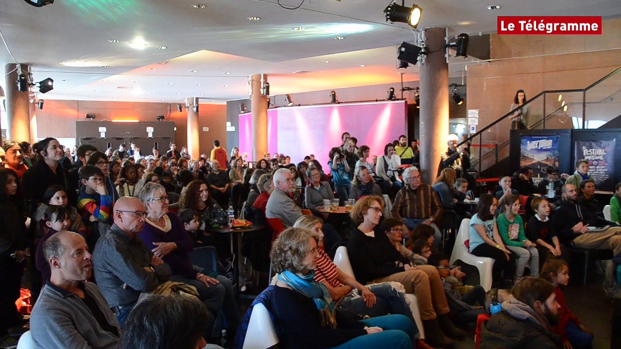 Brest. C'H fait salle comble à La Carène