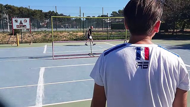 Le rushball, un nouveau sport de raquette