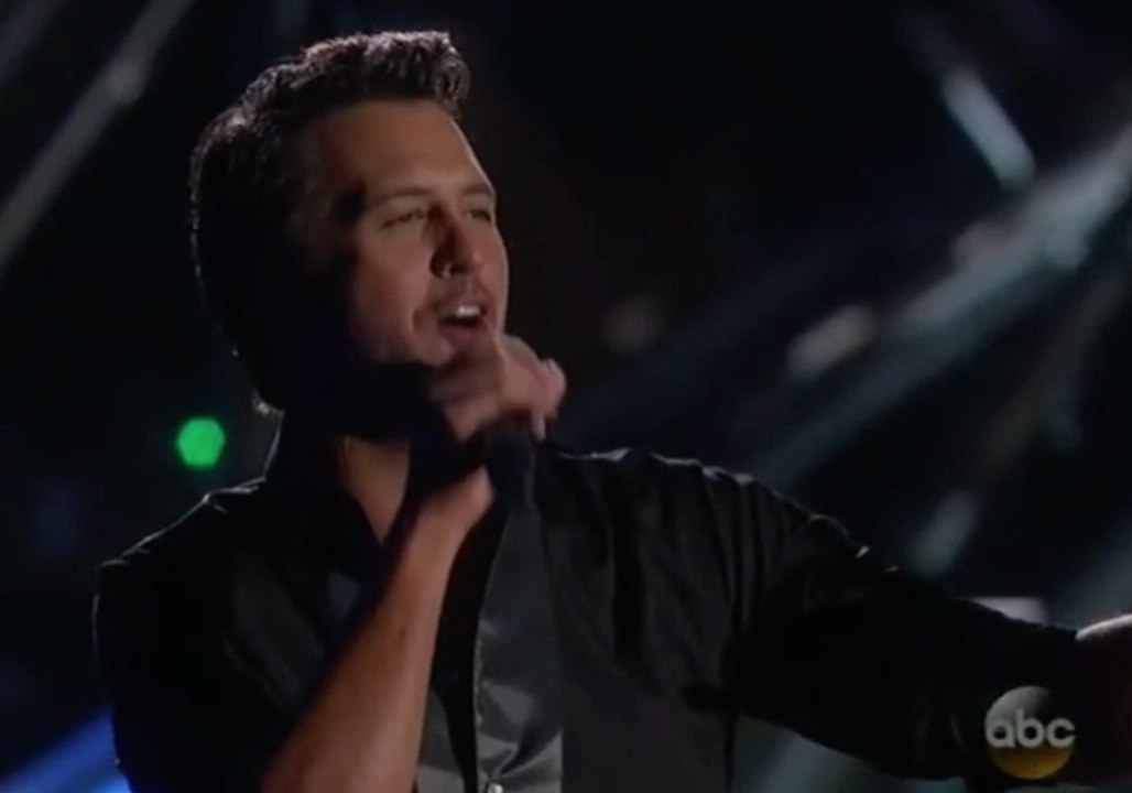 2016 CMA Awards -- Luke Bryan
