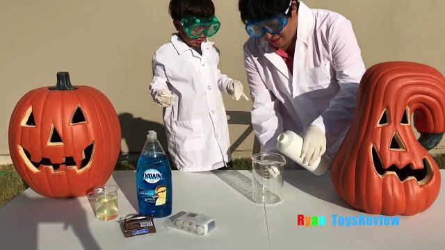 OOZING PUMPKIN Halloween Fun and Easy Science Experiments For Kids PART 1