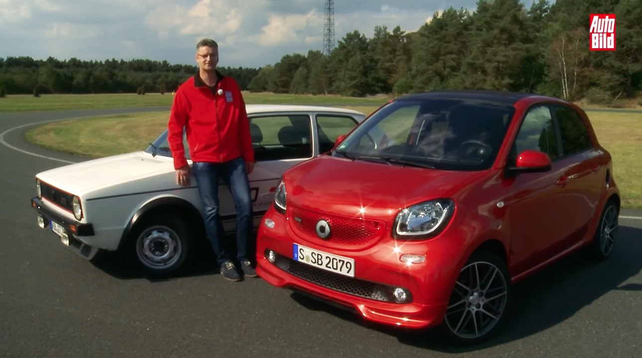 Smart Brabus vs VW Golf 1 GTI (2016)