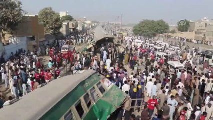 Pakistan'da Tren Kazası: En Az 20 Ölü