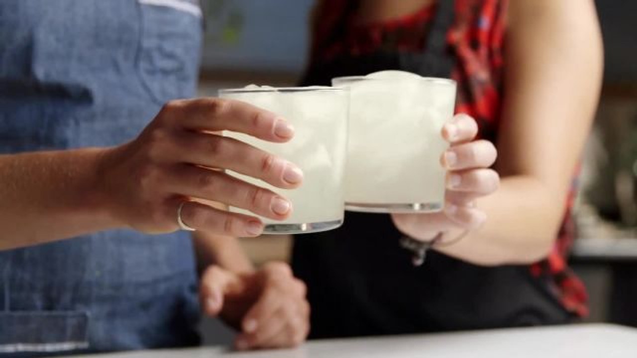 Never Buy Gatorade Again, Make Your Own Healthy Version at Home