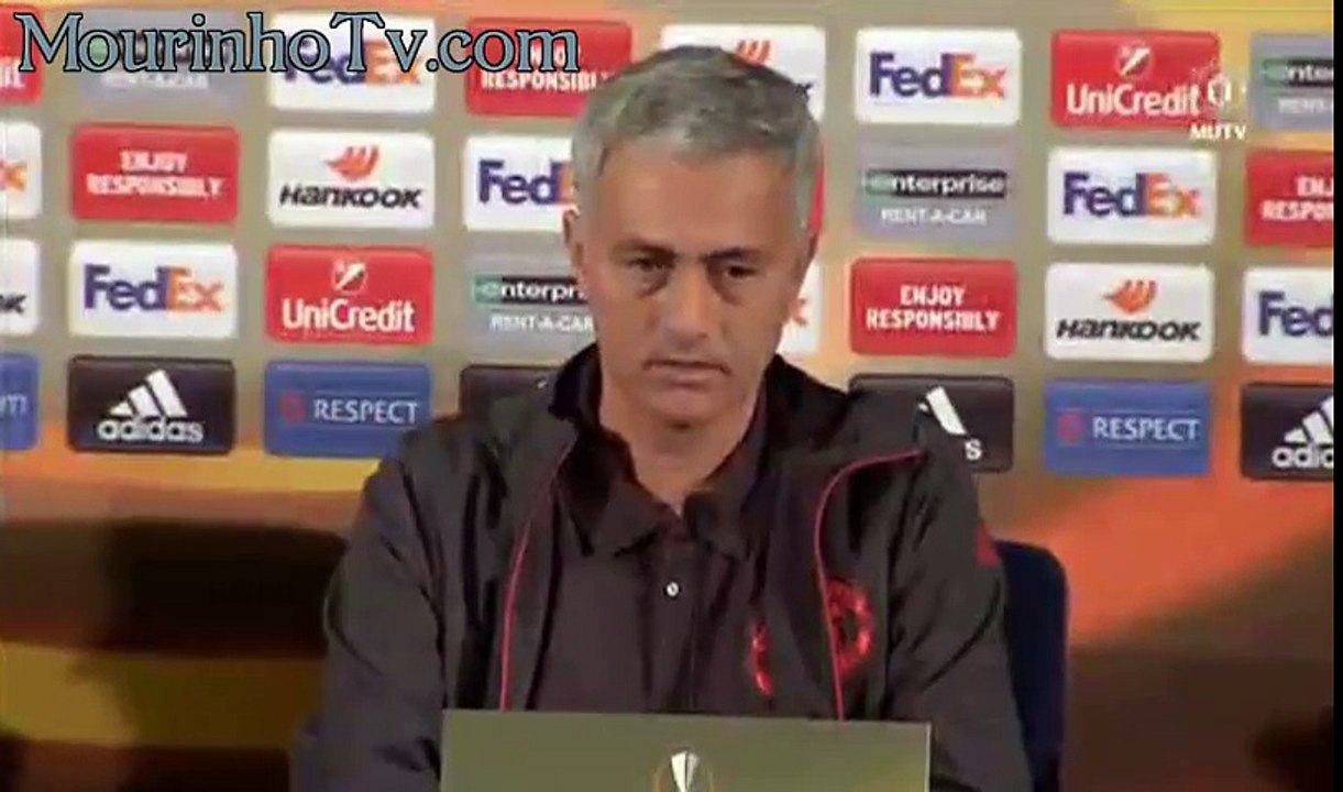 Resumen de la rueda de prensa de José Mourinho previa al Fenerbahçe vs Man United (Subtitulada)
