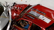 Crash test : collision semi-frontale entre une Nissan Tsuru 2015 et une Nissan Versa 2016