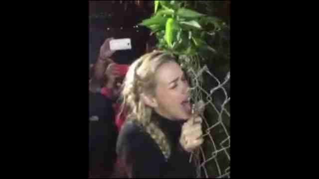 Lilian Tintori pide ante la cárcel una fe de vida de Leopoldo López