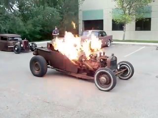 Flaming Hot Rod! Would you like to ride it! Comment, tag and share.