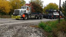 Un camion transportant des déchets nucléaire en pleine manœuvre !