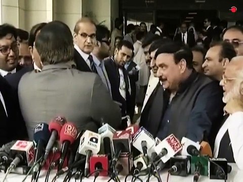 Clear Video of Fight Between Naeem ul Haq and Khurram Nawaz Gandapur - 3 November 2016