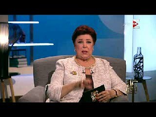 رجاء الجداوي تعرض أسخف 5 أسئلة للمصريين