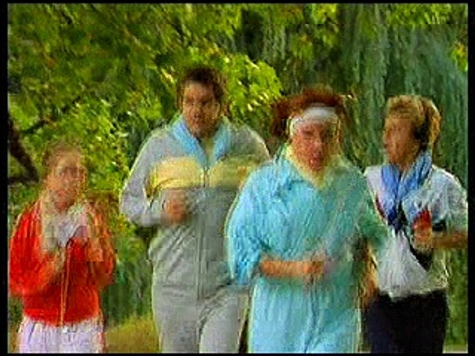 1. )  Die Sonntags-Oma