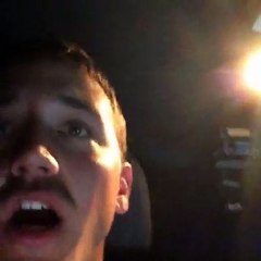 Il diffuse en direct sur Facebook le vol d'une voiture de police