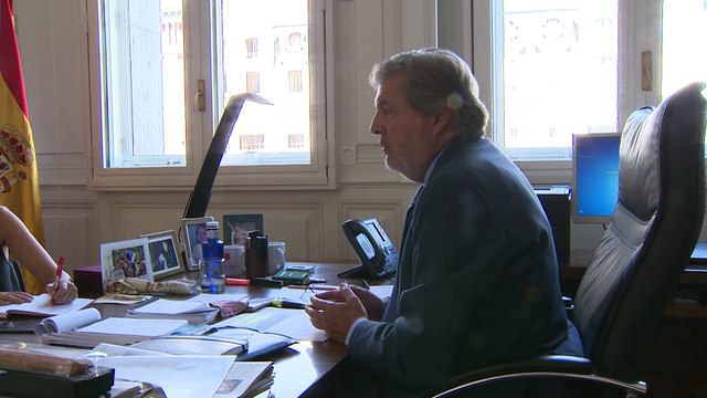 Rajoy anuncia un nuevo gobierno continuista