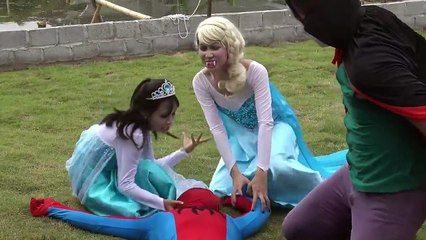 BABY Spiderman and Frozen Elsa Don't WEAR CLOTHES Black Spiderman steal PART4