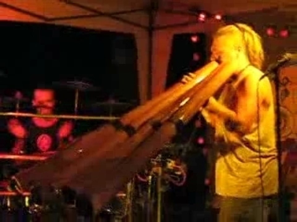 EMDee Live In Darwin 3