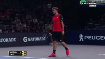 Stan Wawrinka recadre Jean-Vincent Placé en plein match