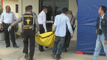 Suben a 51 los muertos en el naufragio de una lancha en Indonesia