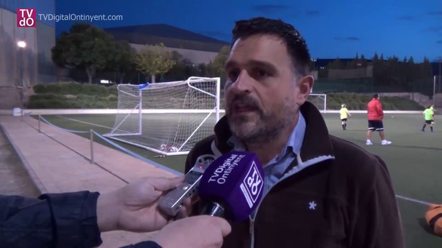 Óscar Borrell explica les obres del Clariano