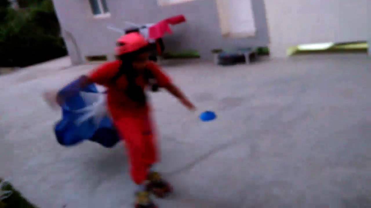roller skating  practice with parachute