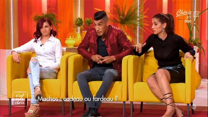 Un homme totalement macho sur le plateau d'Evelyne Thomas - Regardez