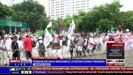 Скачать видео: Aksi Damai 4 November di Depan Istana Berjalan Kondusif