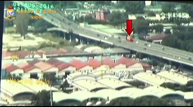 Napoli - Lotta al contrabbando di sigarette, scoperto un deposito di stoccaggio nel nord Italia (04.11.16)