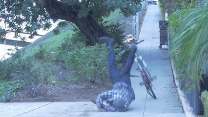 Prank - Voler un vélo attaché