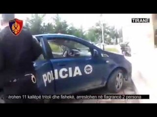 Ora News -  Video nga momenti kur laçianët arrestohen me 11 kallëpe tritol