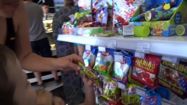 Едем в Киев на авто остановки Мистер Макс & Мисс Катя (новый выпуск 06 11 2016)