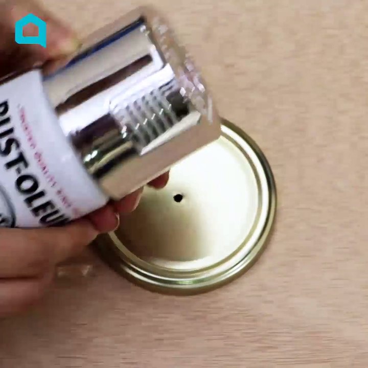 Ne jetez plus vos pots de condiments d'ici Noël! En 2 étapes faciles vous réaliserez de magnifiques décorations!