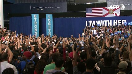 Course à la Maison Blanche: Obama bat le rappel pour Clinton