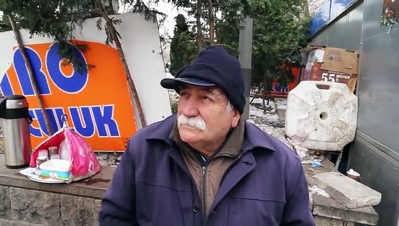 KÜRT  TÜRK TOPLUMU KELİMEİ ŞEHADETİN MANASINI DAHİ BİLMİYO TÜM TÜRK KÜRT HALKI MÜSLÜMAN DEĞİL ASLİ KAFİRDİRCEHENNEMLİKTİ