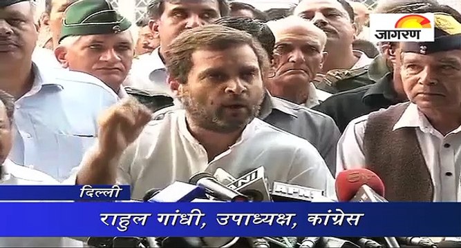 पूर्व सैनिकों से मिले राहुल गांधी, बोले- OROP पर झूठ बोल रहे हैं मोदी