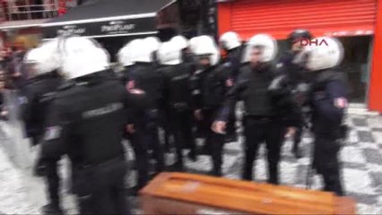 Kadıköy'de Hdp'lilere Polis Müdahalesi