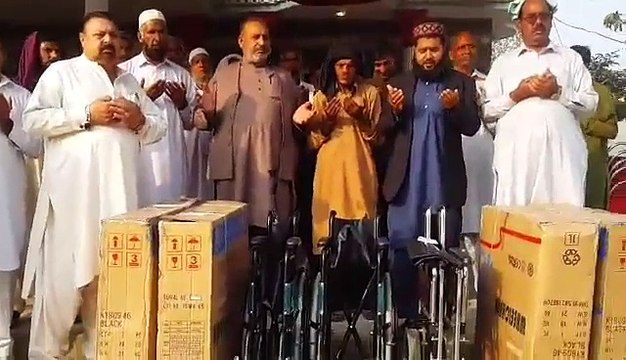 غریبوں میں مفت تقسیم کیں