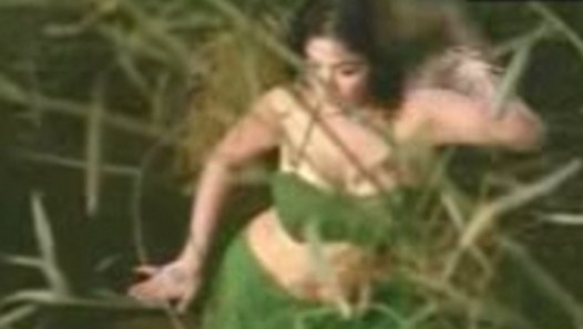 Kiran rathod veryy in green wet clothes - video 