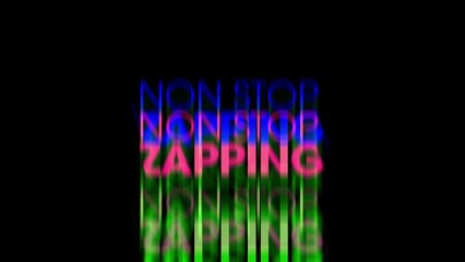 Demi Lovato frappe Sylvester Stallone et le met à terre pendant un match de boxe (vidéo)