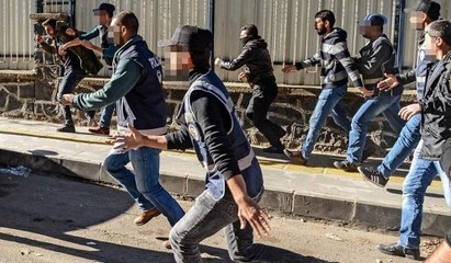 Diyarbakır'da HDP'lilere gerçek mermiyle müdahale