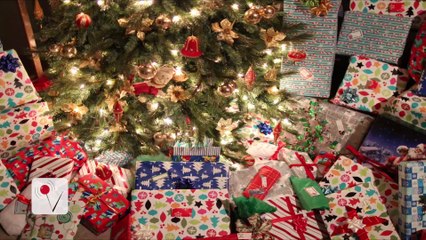 Ways Retailers Make You Spend More During The Holidays
