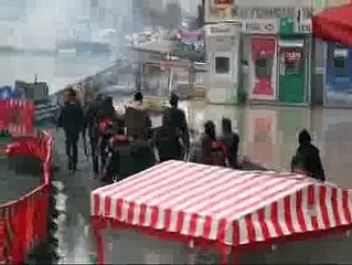 ESENYURT'TA HDP GÖZALTILARINI PROTESTO EDEN GRUBA MÜDAHALE