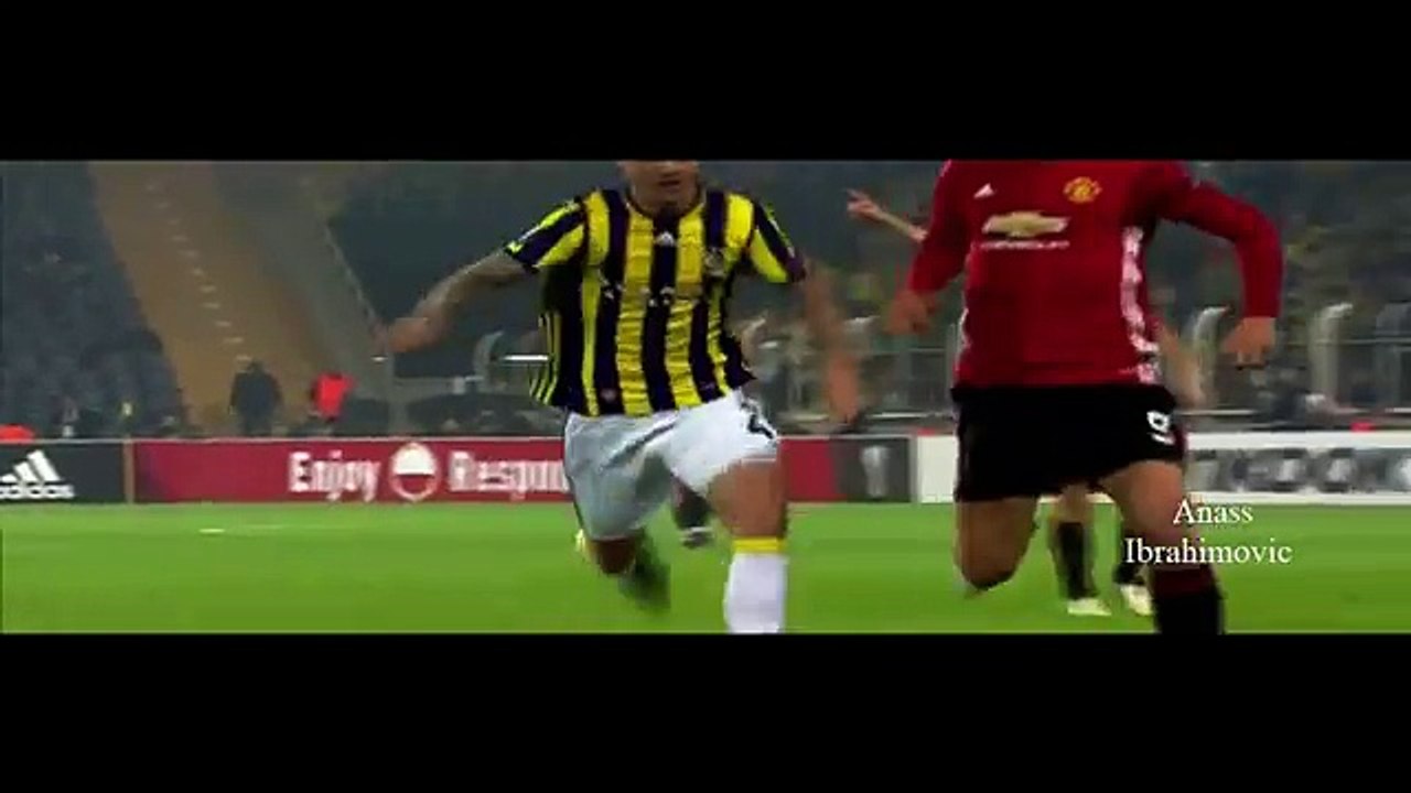 Zlatan Ibrahimovic Vs Simon Kjaer