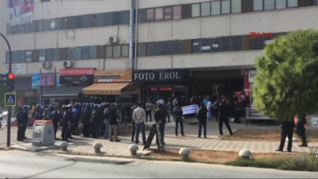 Didim Hdp'li Gruba Polisten Biber Gazlı Müdahale: 12 Gözaltı