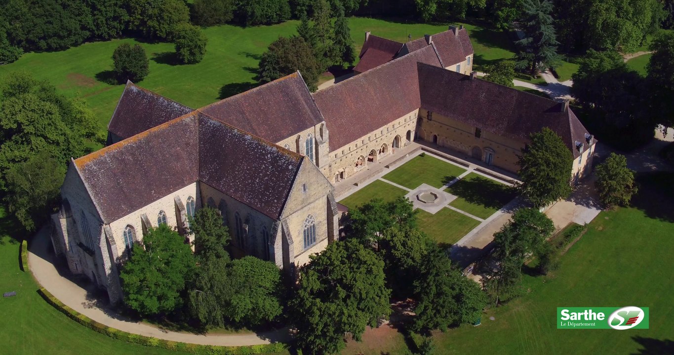 L'abbaye de l'Epau vue du ciel
