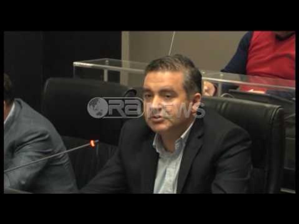 Ora News - Durrës, dialog publik për integrimin social-ekonomik të komunitetit rom