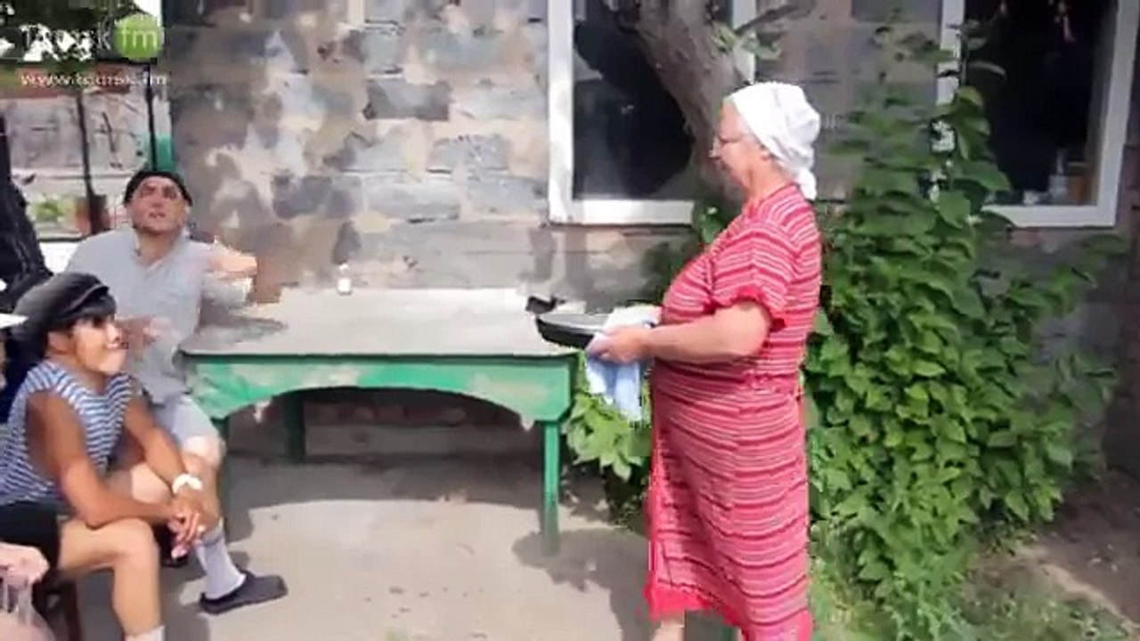 Шуточный клип "Хорошо в деревне"